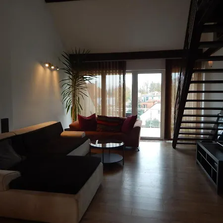 Attic Parkview 皮耶什佳尼